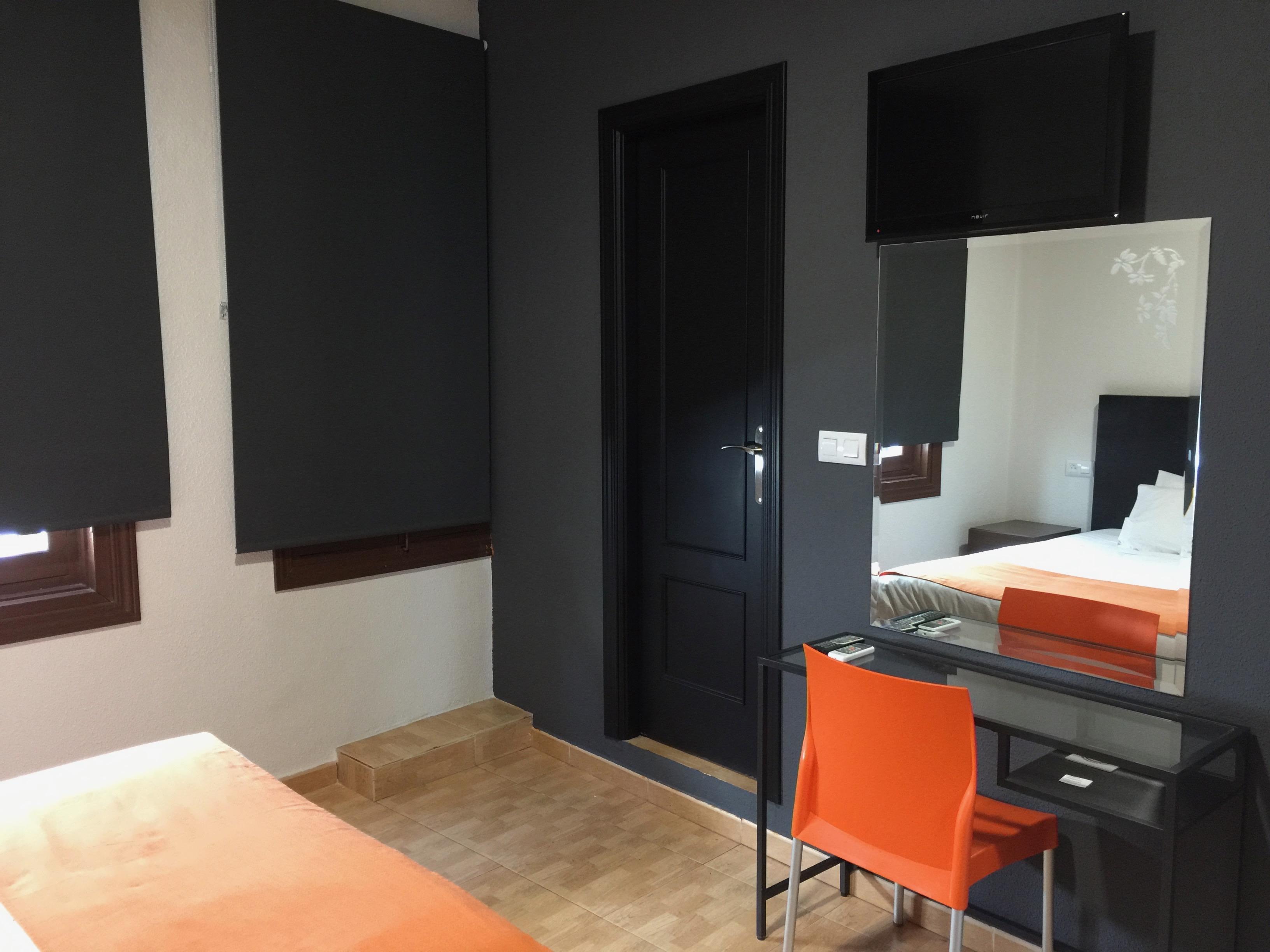 Kubik Hotel Caces Екстериор снимка