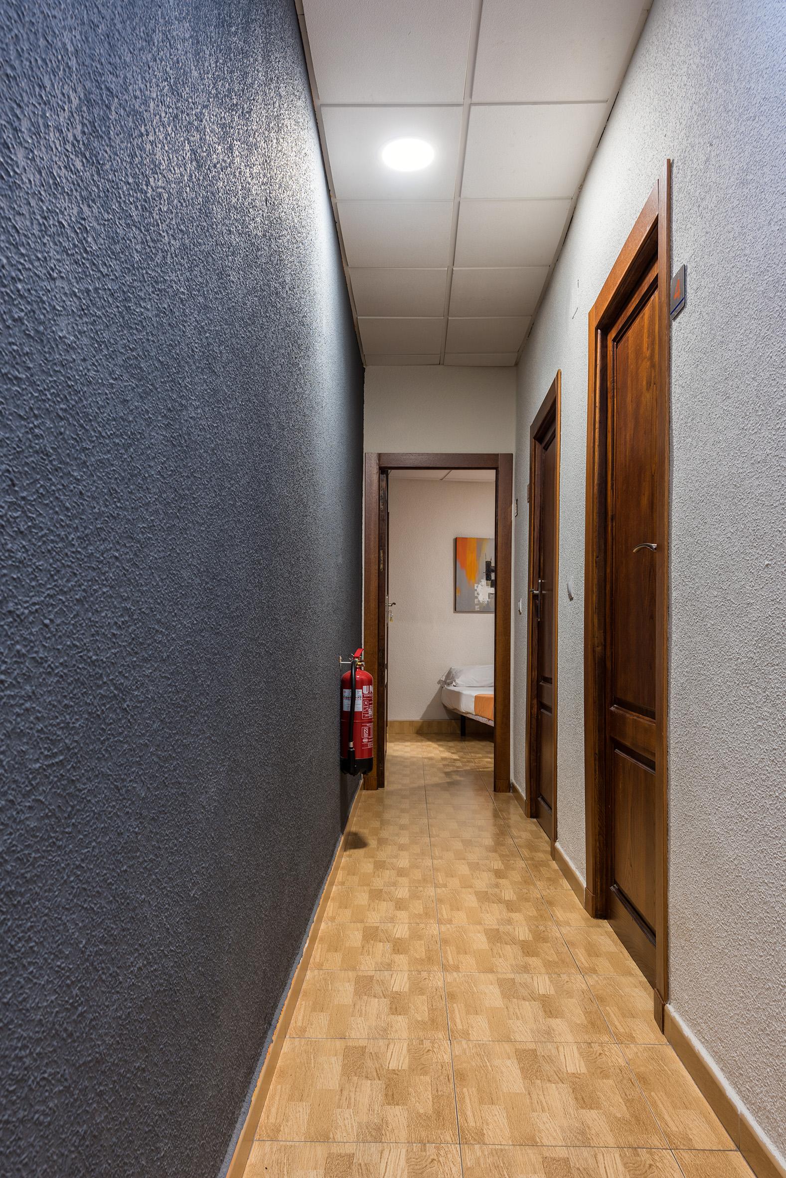 Kubik Hotel Caces Екстериор снимка