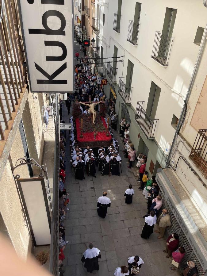 Kubik Hotel Caces Екстериор снимка