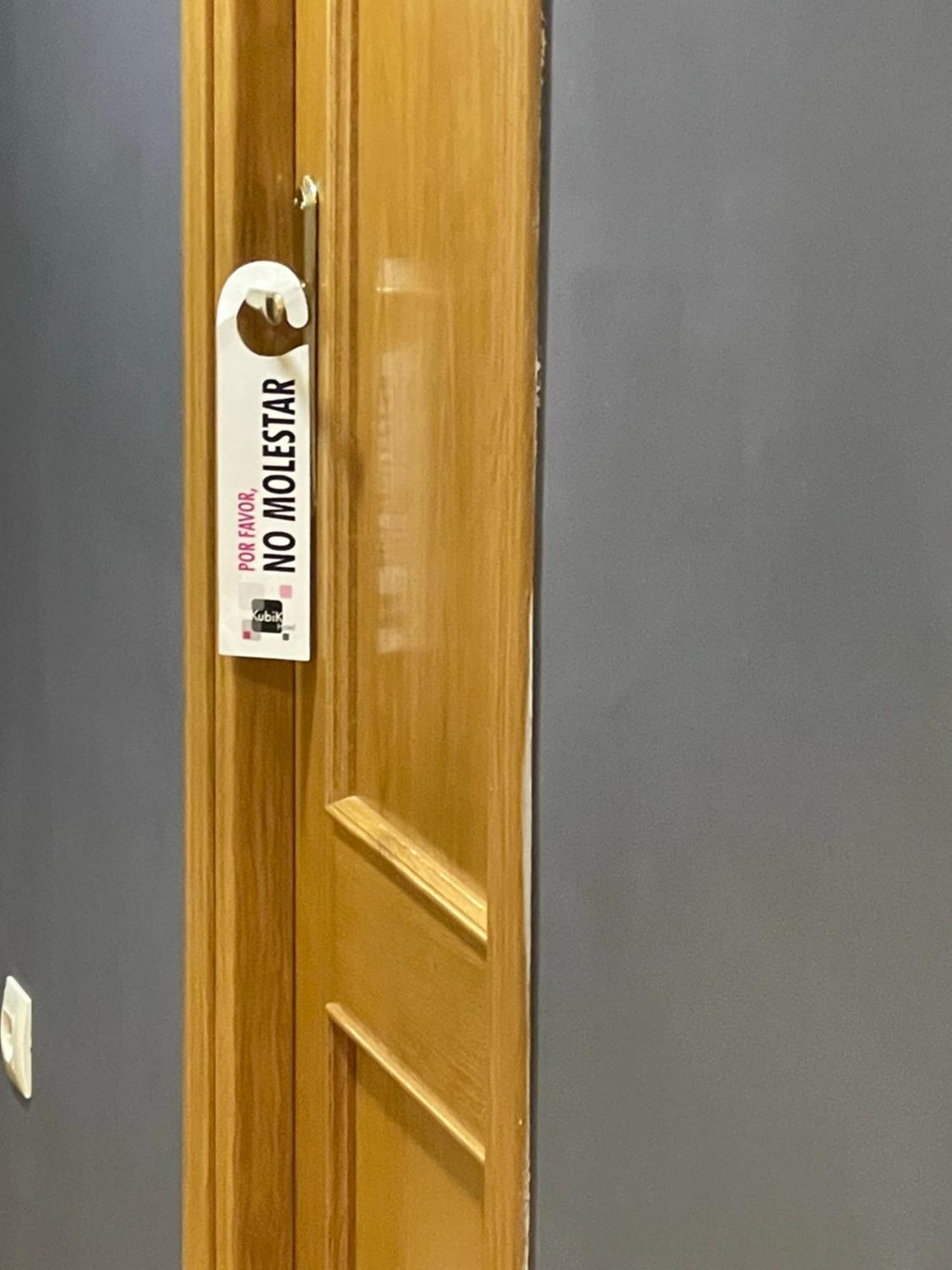 Kubik Hotel Caces Екстериор снимка